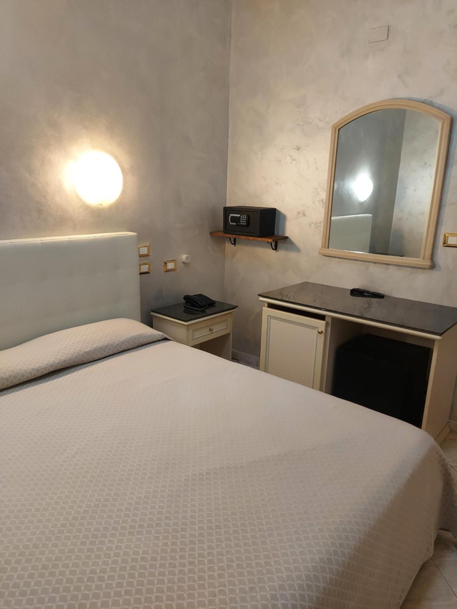 Hotel Antico Distretto Turin Exterior photo